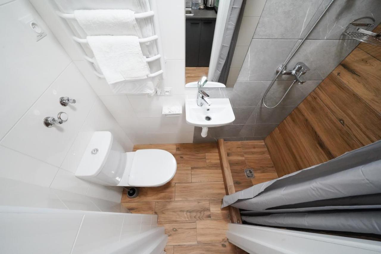 Myfreedom Апартаменти Метро Печерська Військовий Госпіталь Kyiv Quarto foto